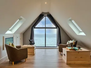Beach House in Mousehole with Stunning Sea Views - Image 4