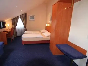 Hotel Am Tiergarten - Image 2