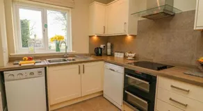 Two Acres- Spacious, delightful, pet free bungalow - Image 2