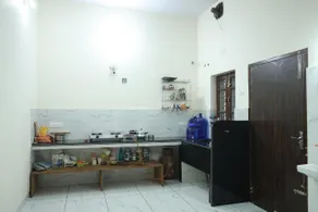 Homies Homestay Boys Hostel - Image 5
