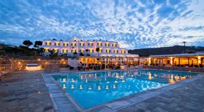 Yiannaki Hotel - Image 4