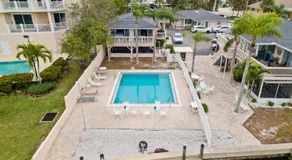 Bayside Escape-Condo w Dock Pool and Near Beach - Image 5