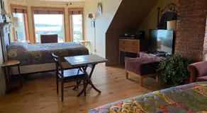Harbor House Hotel by Umaniii in Jonesport Maine - Image 2