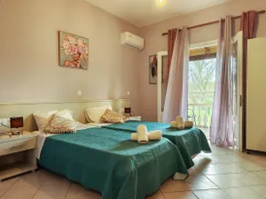 Spacious, Family-Friendly Stay Near the Beach A2 - Image 2
