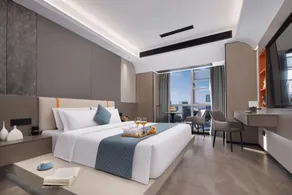 Huayang · Yunfu Smart Cinema Hotel (Neijiang Wanda Plaza High Speed Railway Station) - Image 2
