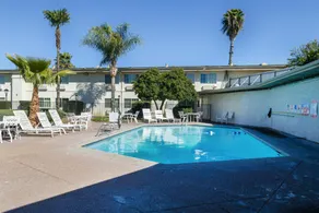 Ramada by Wyndham Merced - Image 2