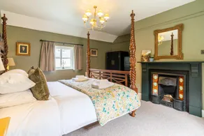 Castle Cottage Winchcombe - Image 2