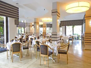 Grand Prestige Hotel & Spa - Image 5