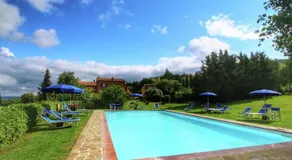 Farmhouse with pool, views - Image 3