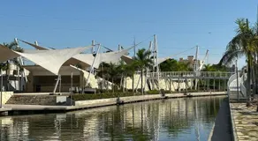Alojamiento de lujo con 2 habitaciones y piscina - Image 4