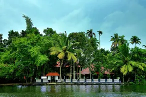 Bamboo Lagoon Backwater Front Resort - Image 4