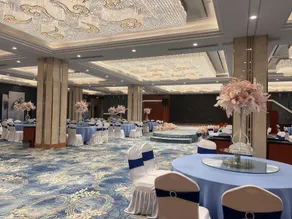 Yangzi International Hotel - Image 3