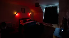 Queens Court Ensuite Studio - Image 3