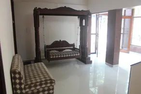 Hotel Royale Inn - Image 5