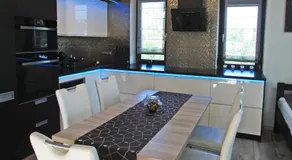 Paloznak Lux Apartmanház - Image 3