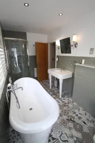 Amadeus Apartments - Image 2