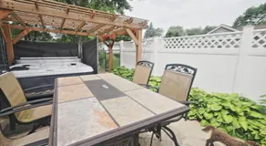 Frankenmuth Dawdy Haus with Hot Tub and Massage Chair 2 blocks from main street - Image 5