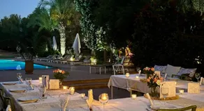 La Vie En Rose - Horses & Dogs House - Image 3