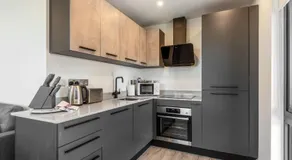 Superior Apartment with Balcony & Gym - Image 4