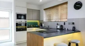 Spacious Modern Garden Family Home - Image 5