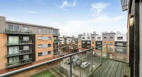 Stylish Flat next2 Wimbledon with a parking - Image 5