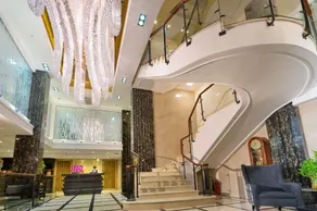 Empress Hotel Ho Chi Minh City - Image 2