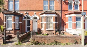 Classy Home near Southampton Airport -Free parking - Image 3