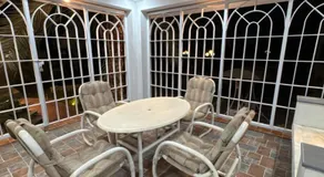 Zee Suites - Image 5