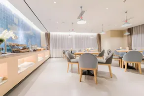 Home Inn Neo Shenzhen Luohu Port Guomao Metro Station - Image 2