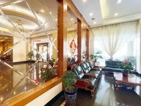 Zhonghuan Hotel - Image 2