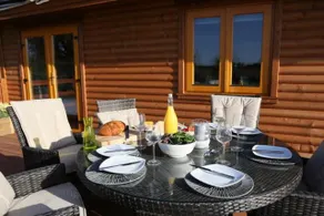 The Orchard Bramble Lodge - Image 4