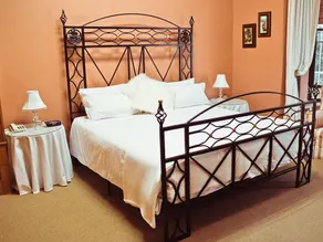 Mountain Manor Guest House & Executive Suites - Image 2
