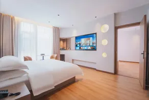 Tuker International Hotel (Nanhua Bridge Branch, Fenghuang Ancient Town Scenic Area) - Image 2