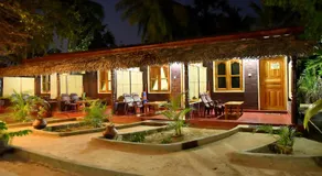 Naaval Beach Villa & Rooms - Image 2