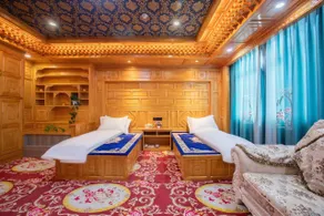 Cathay Grand Hotel - Image 4