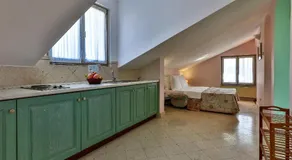Villa Velzon Guesthouse - Image 4
