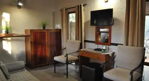 Mabalingwe Elephant Lodge - Image 5