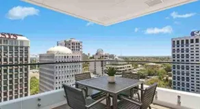 Modern Spacious City Pad with Rooftop Pool and Gym - Image 3
