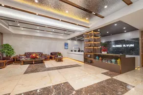 Zhongshan Huangcheng Louis Hotel - Image 2