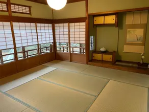 En Yoshino - Image 2