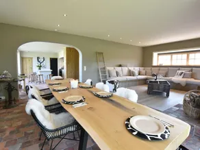 Beautiful Holiday Home with Terrace, Garden - Image 2