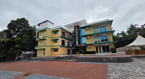 PetRose Business Hotel - Image 4