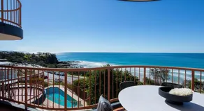 Beachfront Villa - Image 3