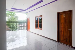 Urbanview Syariah Zidney 3 Salatiga by RedDoorz - Image 3