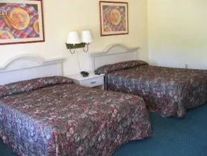 Deluxe Inn Jasper - Image 4