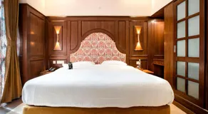 Hotel Raindrops - Image 2