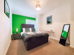 Spacious 3 Bedroom Home - Near Nec, Birmingham Airport & Solihull - Image 2
