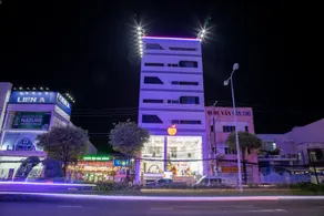 Apple Hotel - Image 5