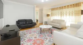 Private room with pool and ensuite - Image 2