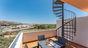 AlmeriaSuite Palm Beach Pool & Golf Apartments - Image 3